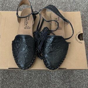 Black Leather Women Shoes